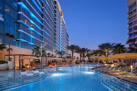 THE 10 CLOSEST Hotels to Seminole Hard Rock Hotel & Casino .